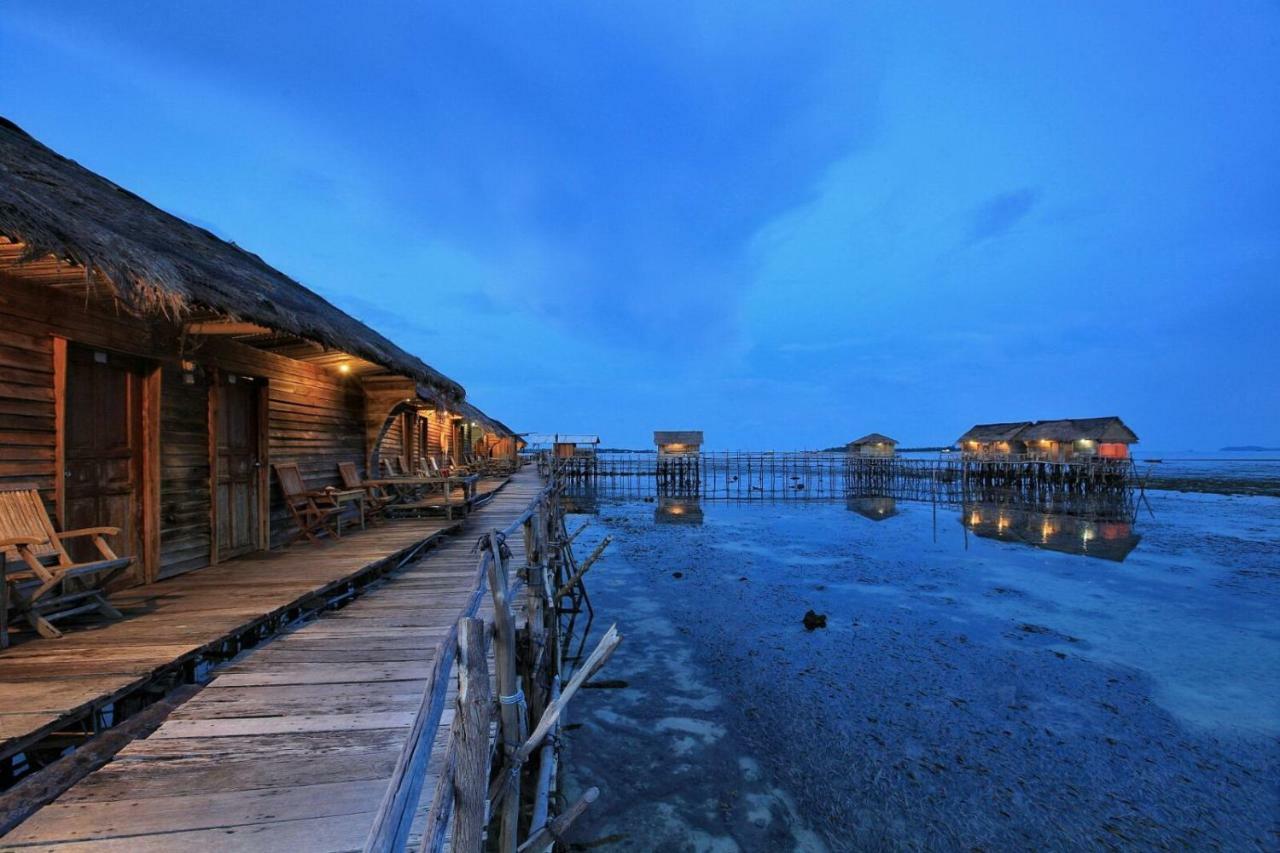 Bintan Laguna Restaurant And Resort Телукбакау Экстерьер фото